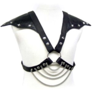 Leder Harness mit Schulterflügeln und Metallketten